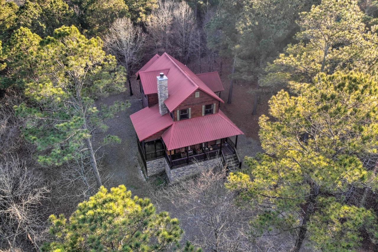 Broken Bow Cabin With Deck, Hot Tub And Fire Pit! Kültér fotó