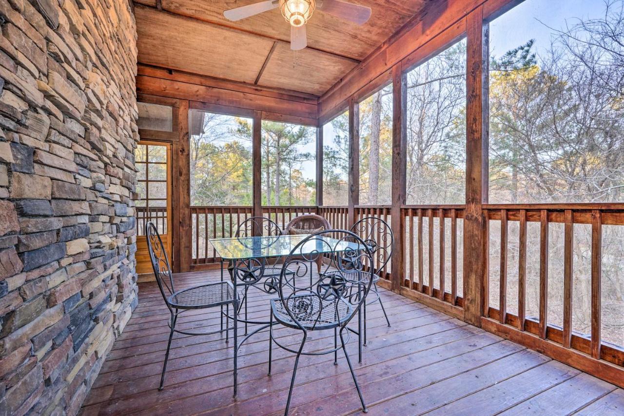 Broken Bow Cabin With Deck, Hot Tub And Fire Pit! Kültér fotó